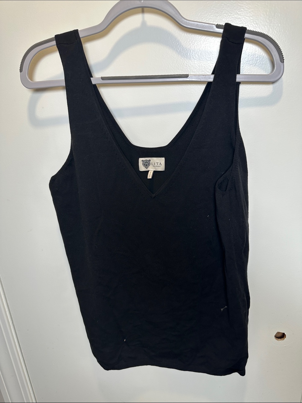 Lita Black V-Neck Tank Top - Classic Ribbed Knit (16)